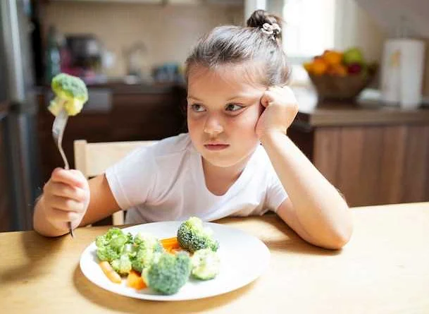 Причины, по которым ребенок перестал хорошо есть